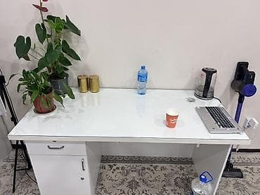 Офисные столы: Офисный стол, Б/у, Нерегулируемый, цвет - Белый, Прямоугольный, Дерево, Самовывоз — 2