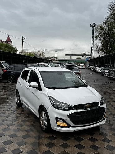 Chevrolet Spark: 2019 г., 1 л, Автомат, Бензин, Хэтчбэк
