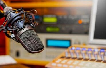 поздравления с новым годом на кыргызском языке: 🤗🎙️Услуга профессиональной озвучки, диктора! Вы в поиске диктора? — 1