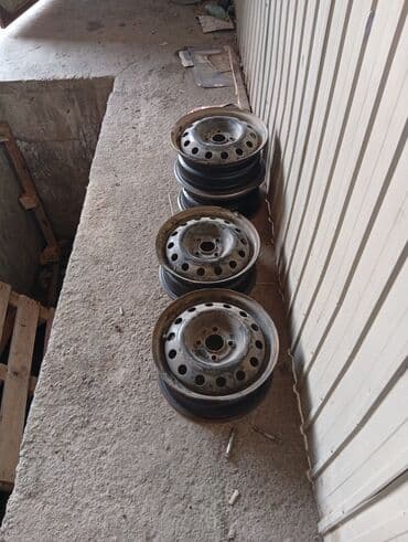 диски на ниву 2121: Железные Диски R 14 Комплект, отверстий - 4 — 1