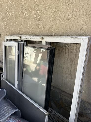 Эшиктер жана комплектөөчүлөр: Пластиковые окна и стеклопакеты (набор) Размер 1,62/ 1,32 Б/У в — 1