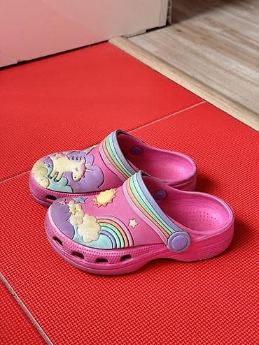Школьная форма: Детские сабо (кроксы) розовые с объемным принтом - Тематика: единорог — 1