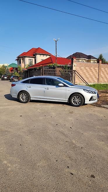 Hyundai Sonata: 2019 г., 0.2 - engine capacity л, Автомат, Бензин, Седан — 4
