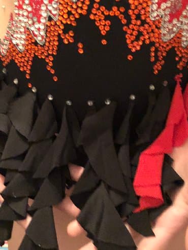 купальник для художественной: Продается купальник для художественной гимнастики. Б/у. Носили — 9