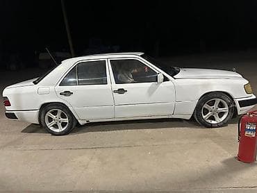 bmw 1 8: Mercedes-Benz W124: 1990 г., 2.6 л, Механика, Бензин, Седан — 1