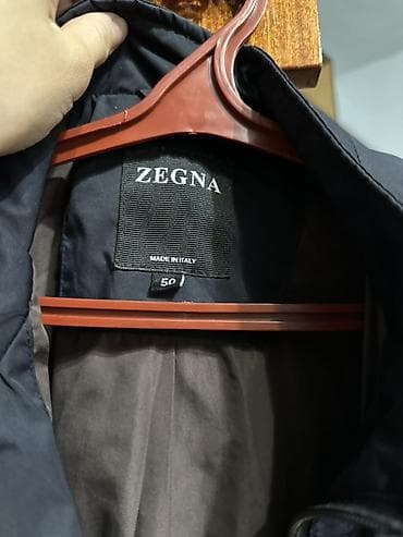 Жеке буюмдар: Шамалдан коргоочу жеңил куртка, Күз-жаз, Италия — 3