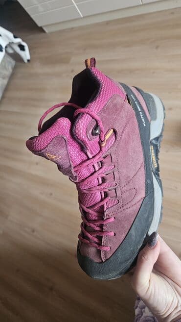 горные батинки: Продаю зимние горные ботинки hummto в прекрасном состоянии .Брала за — 5