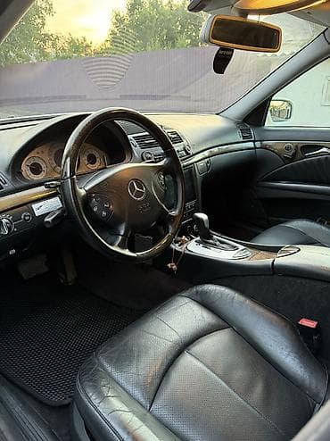 mers 212: Mercedes-Benz E-Class: 2003 г., 5 л, Автомат, Бензин, Седан — 5