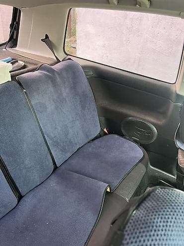Унаа: Volkswagen Golf: 1993 г., 1.6 л, Кол менен иштөөчү, Бензин, Хетчбек — 4