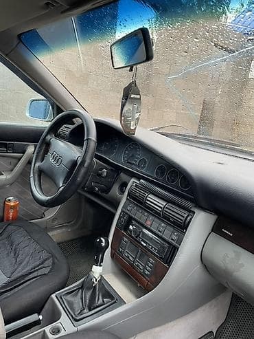 Audi A6: 1997 г., 1.8 л, Механика, Бензин, Седан — 4