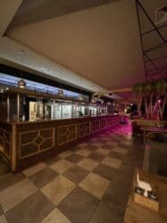 куплю коммерческую недвижимость с арендаторами: Продаётся коммерческая недвижимость — действующее кафе в самом центре — 17