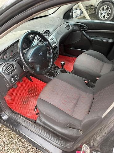 консоль камри: Ford Focus: 2004 г., Механика, Хэтчбэк — 5