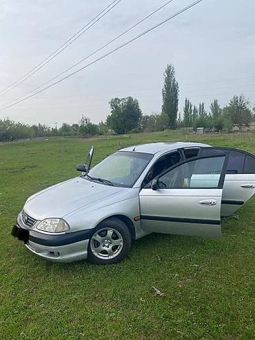 чанган uni v: Toyota Avensis: 2000 г., 1.6 л, Механика, Бензин, Седан — 5