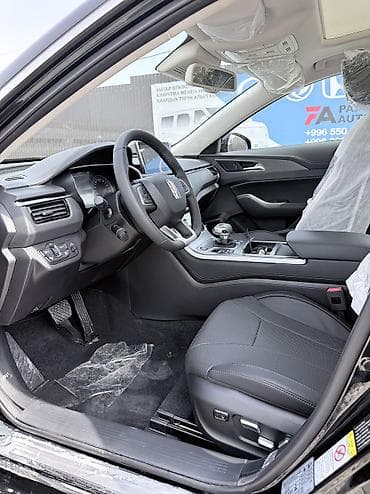 tayota progres: Hong qi H5 Дата выпуска: декабрь 2022 г. Пробег нового автомобиля: 0 — 7