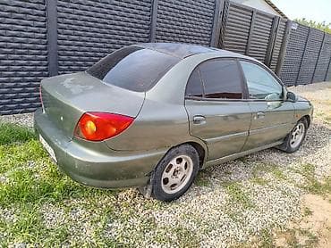 Транспорт: Kia Rio: 2001 г., 1.5 л, Механика, Седан — 5