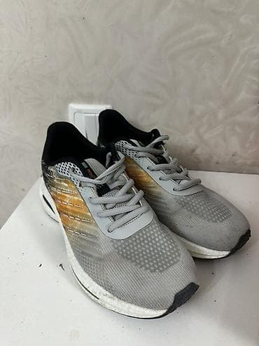 nike react: Кроссовки для бега/тренировок. - Дизайн: серый верх с градиентными — 2