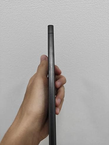 iphone 16 e: Samsung Galaxy S24 Ultra, Б/у, 256 ГБ, 1 SIM, eSIM — 8