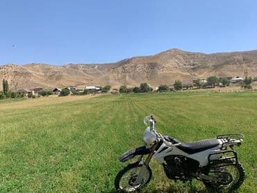 мото квадрацикл: Эндуро/дорожно‑пригoродный мотоцикл, готовый для бездорожья и поездок — 1