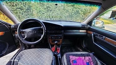 Audi A6: 1995 г., 2.6 л, Механика, Бензин, Седан — 3