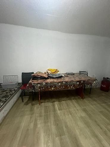 алтын ордо ж м: Ак Ордо конушунан 1 комнат квартира берилет. Газплитка, суу бар — 2