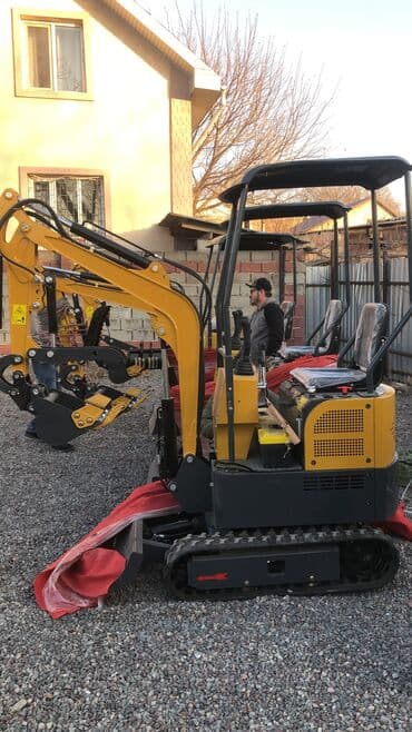 домкраты гидравлические: Экскаватор, 2024 г., Гусеничный — 1