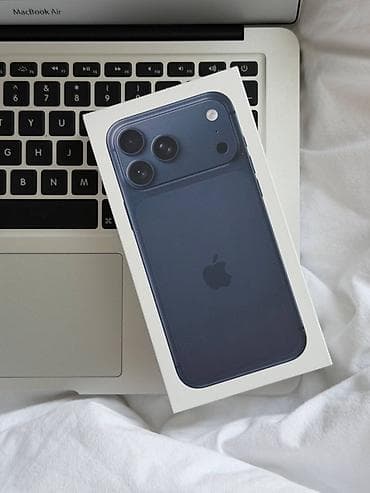 iphone xs: IPhone 17 Pro, Новый, 256 ГБ, Синий, Кабель, 100 % — 1