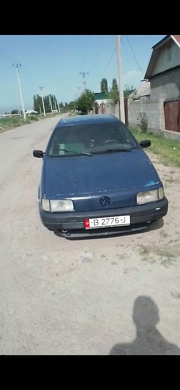 Продажа авто: Volkswagen Passat: 1990 г., Седан — 2