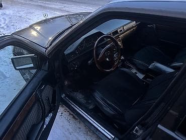 мерс124 каропка: Mercedes-Benz W124: 1991 г., 2 л, Механика, Бензин, Седан — 4