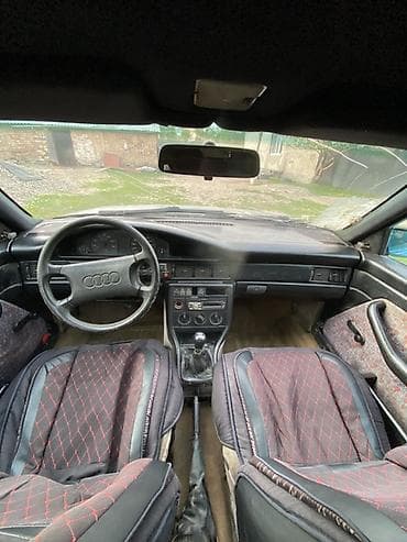 Audi: Audi 100: 1982 г., 2 л, Механика, Бензин, Седан — 5