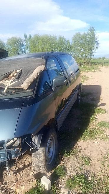 Toyota Lucida (минивэн) продаю на запчасти без акпп и двигателя мотор lalafo.kg да Toyota Lucida (минивэн) продаю на запчасти без акпп и двигателя мотор