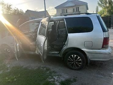 подлокотник аутбек: Honda Odyssey: 1998 г., 2.3 л, Автомат, Бензин — 6