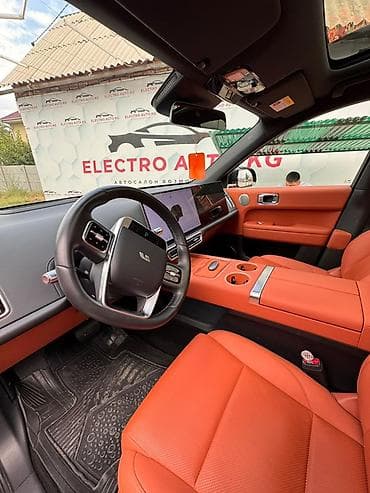 Продажа авто: Lixiang L6: 2024 г., Гибрид, Кроссовер — 6