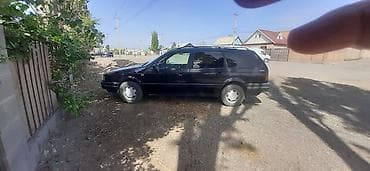 куплю фольксваген пассат: Volkswagen Passat: 1993 г., 1.8 л, Механика — 4