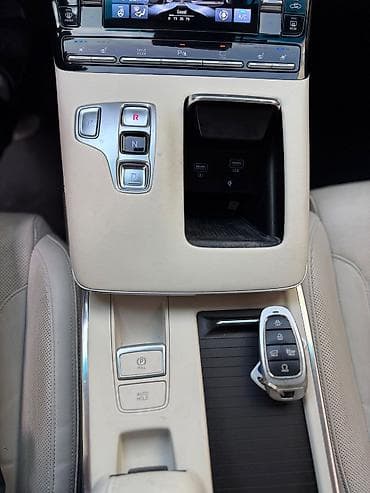 bmw 3: Hyundai Grandeur: 2021 г., 2.4 л, Гибрид — 10