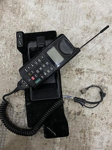 Автомобильный комплект встроенной связи Motorola (ретро) Состав: -