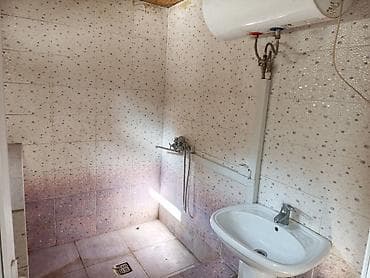 for rent: 40 м², 2 комнаты, Аламединский рынок / базар, Без животных — 7
