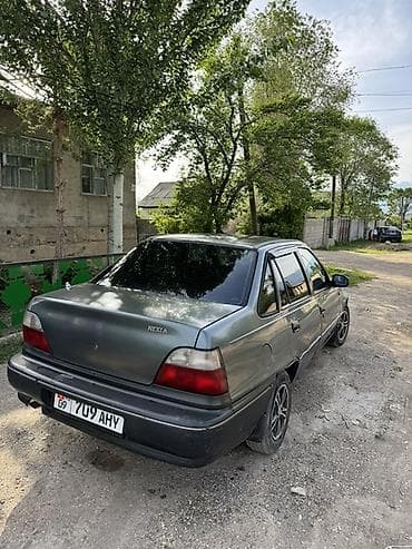 банан водный: Daewoo Nexia: 1999 г., 1.5 л, Механика, Седан — 2