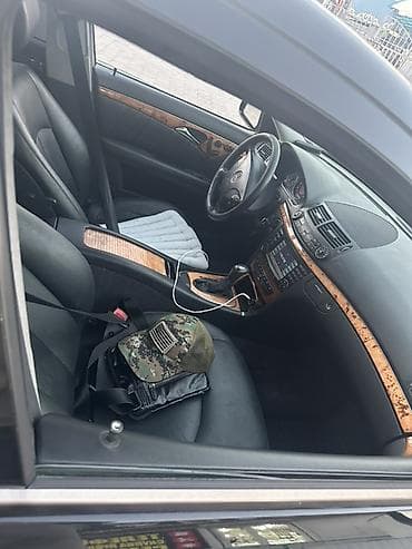 w211 салон: Mercedes-Benz E-Class: 2005 г., 3.5 л, Типтроник, Бензин, Седан — 6