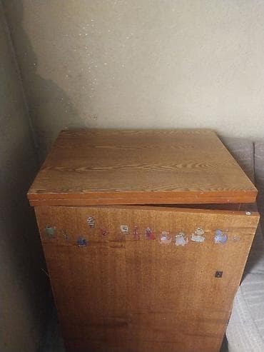 шкаф для кальяна: Шкаф и швейная машина с тумбой - Деревянный двухстворчатый шкаф — 4