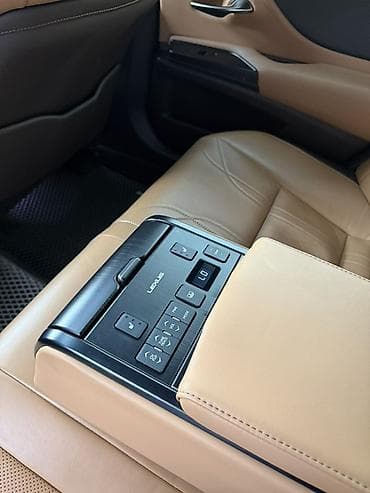 e klass: Lexus ES: 2019 г., 2.5 л, Вариатор, Гибрид, Седан — 10