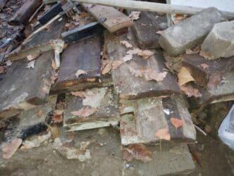 брусы деревянные: Бревна (дрова) круглые (полукруглые) и половые доски. Диаметр — 4