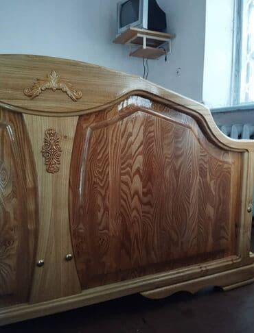 кровать с тумбами: Продаётся кровать двухспальная с двумя прикроватными тумбочками — 3