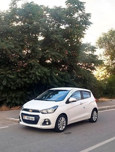 Chevrolet Spark: 2017 г., 1 л, Вариатор, Бензин, Хетчбек