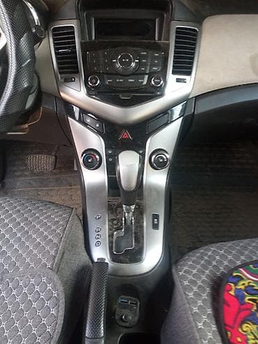 Chevrolet : 2011 г., 0.8 л, Автомат, Бензин, Седан — 4