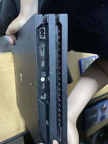 pro 5: PlayStation 4 Pro (PS4 Pro), черный. - Модель с тройным «слоем» — 4