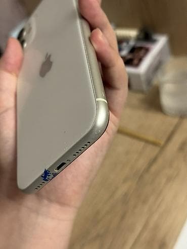 apple studio display: IPhone 11, белый цвет 128гб 100% гб Характеристики и особенности: - — 5