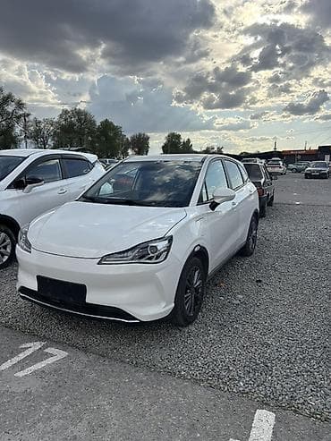 продаю lexus 330: Электромобиль NETA V
 Срочно продаю!!! 
Есть торг!!!
Запас хода 330 — 1