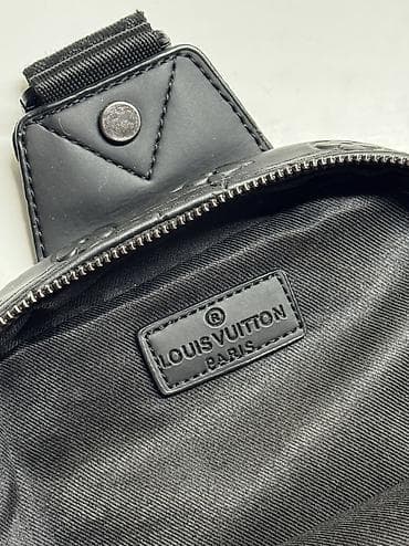 Барсетки: Мужская барсетка Louis Vuitton
Очень удобная и вместительная — 2
