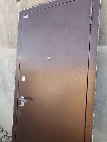 Металлические сейфовые двери: Двери для домов и квартир, Металлическая, Одностворчатая, Правосторонняя, цвет - Коричневый — 2