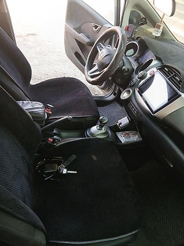 mini copper: Honda Fit: 2010 г., 1.4 л, Робот, Бензин, Хэтчбэк — 4